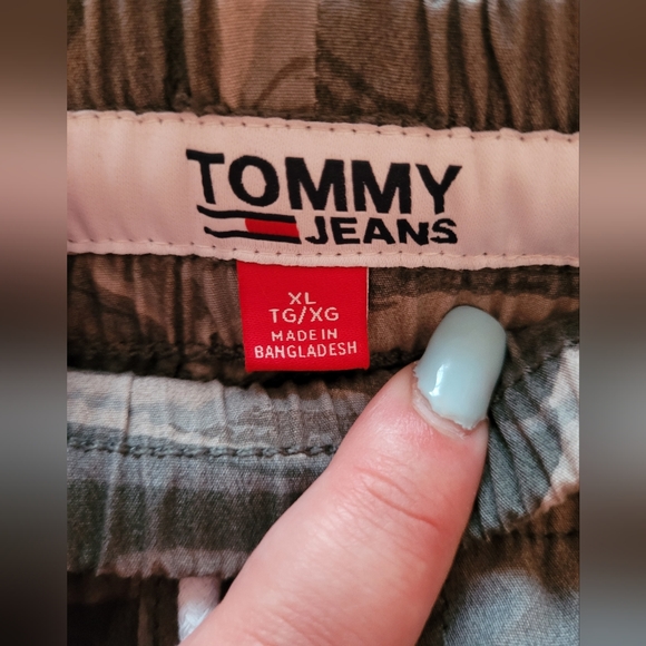 Tommy Hilfiger pants - Picture 5 of 5